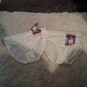 Sears vintage Lauren Brooke nwt panties Hipster 5 USA cream Patina Nylon 2 pair